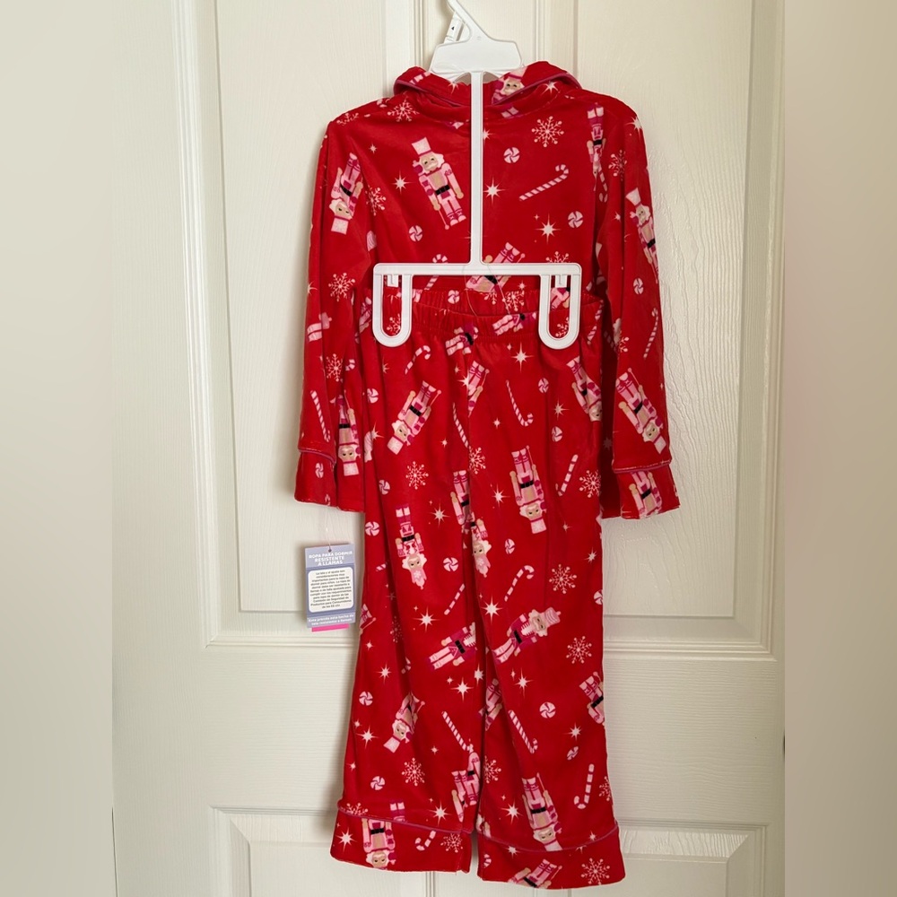 Girl’s Holiday Pajama Set - Picture 3 of 3